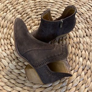 Boutique by Corkys Brown Booties